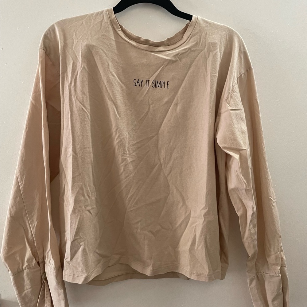 “Say it simple” long sleeve Zara top